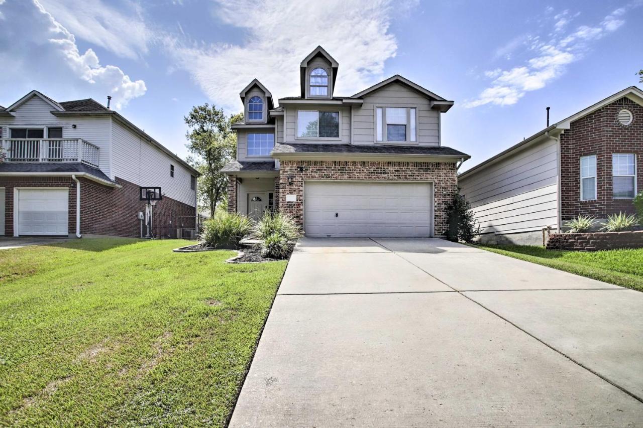 Lovely Montgomery Retreat With Patio And Yard! Exterior foto